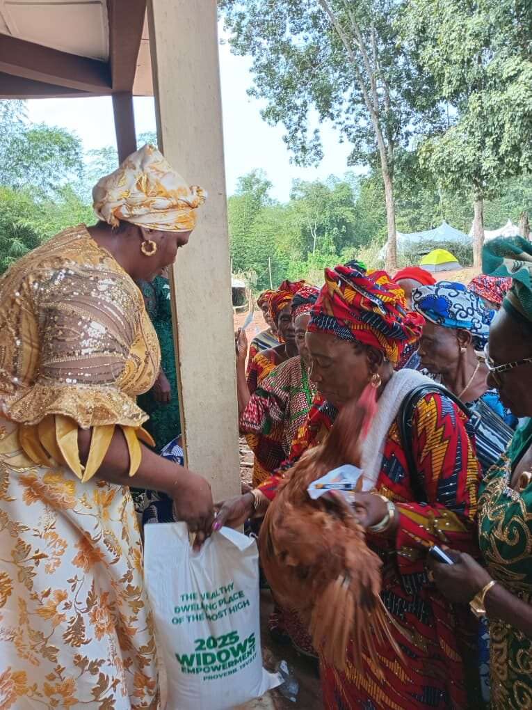 Prophetess Ann Okodugha Empowers 200 Edo Widows Ahead of Yuletide