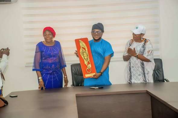 Edo Lawmaker, Dr. Edosa Named BBIGN Patron, Bags Excellence Award