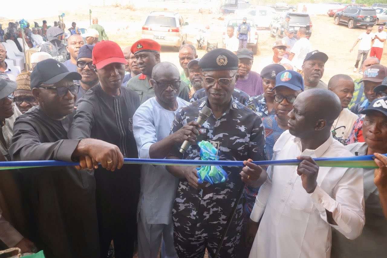 Edo: Community Police Station Commissioned in Emaudo, Donor Hands Over Facility to CP