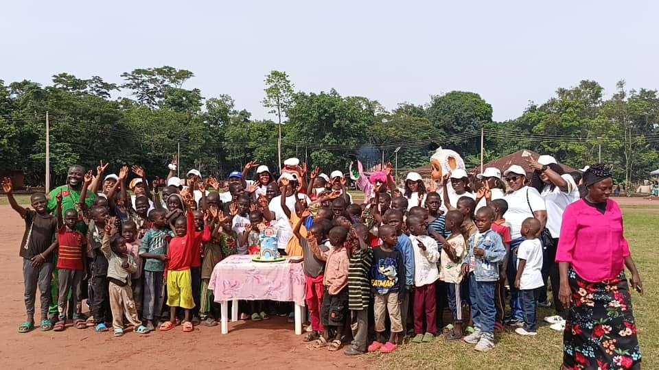Edo CP Applauds POWA as Association Donates Food, Clothing to IDP Camp Children