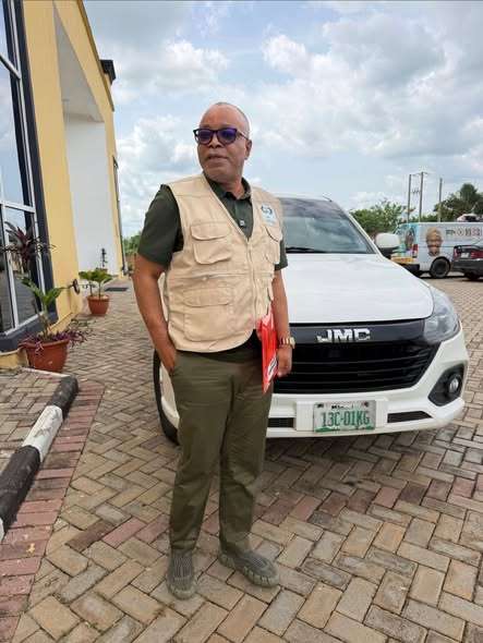 Nigerians Query Edo APC Chairman Tenebe’s Claim of Serving as ‘INEC-Accredited Observer’