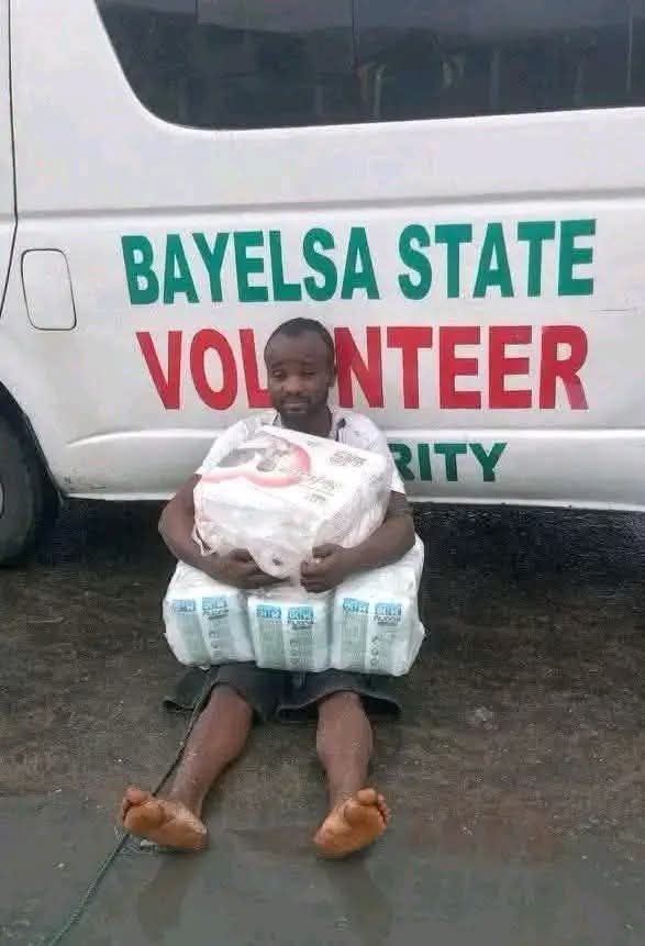 Drama at Tombia Market as Bayelsa Volunteer Arrests Man Over Alleged Diaper Theft